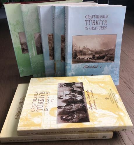 Gravürlerle Türkiye in Gravures, İstanbul 1-2-3, Anadolu 4-5, Giysiler Portreler 6-7, Tam Takım